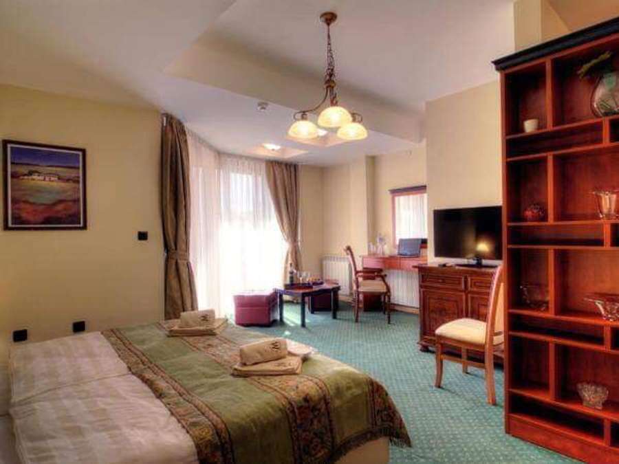 Hotel në një lokacion të shkëlqyer - 1