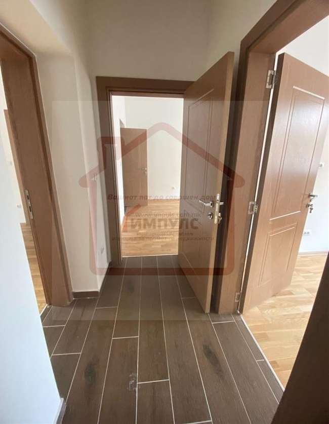 Apartament i zbrazët 3-dhomësh për qëllime biznesi, Debar Maalo - 2