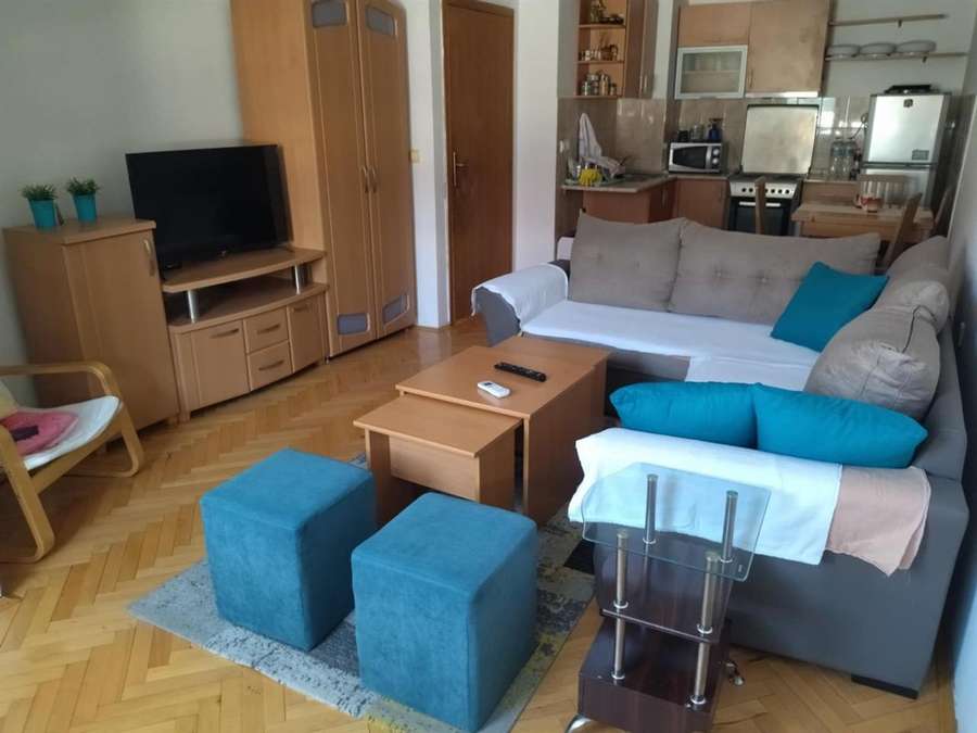 Apartament me dy dhoma gjumi në Aerodrom, Michurin - 1