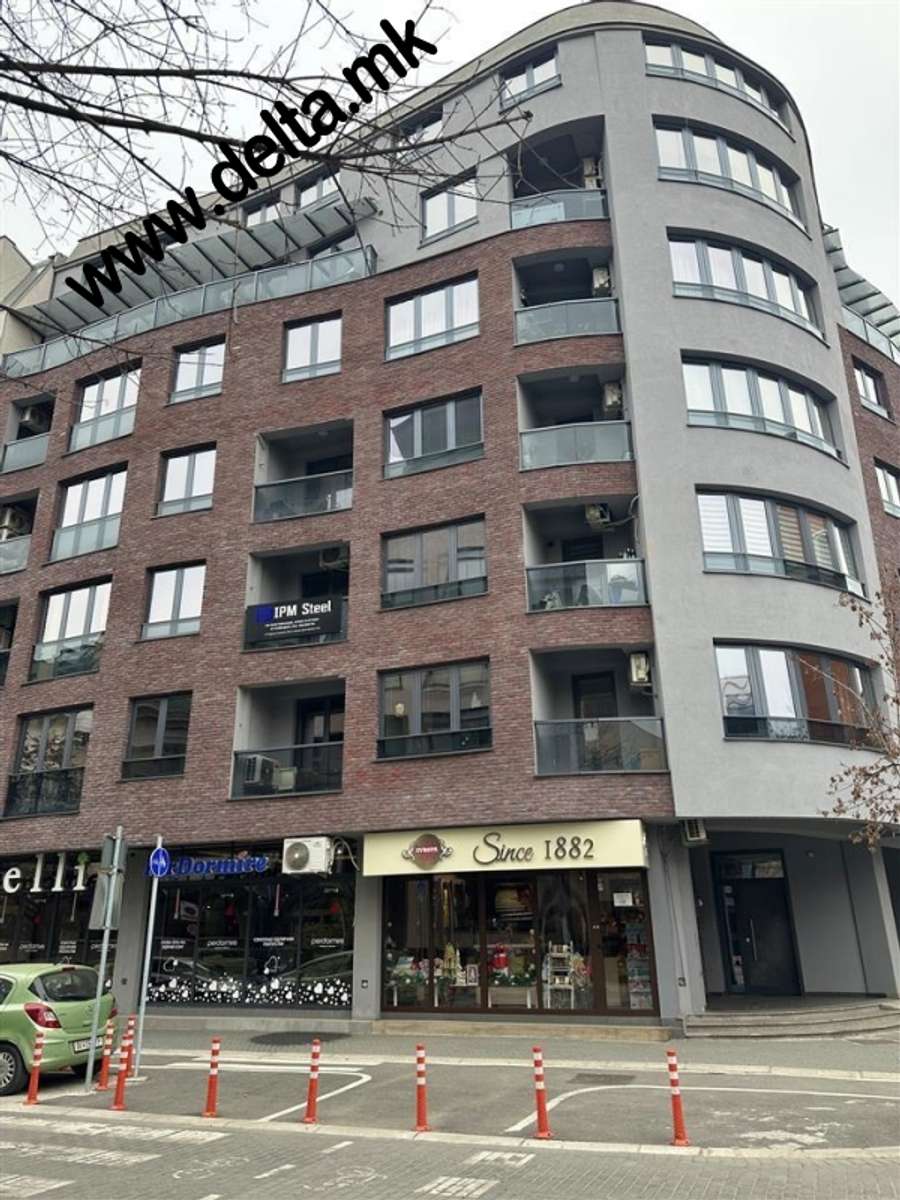 Business Premises Apartment in Center Debar Maalo - 1