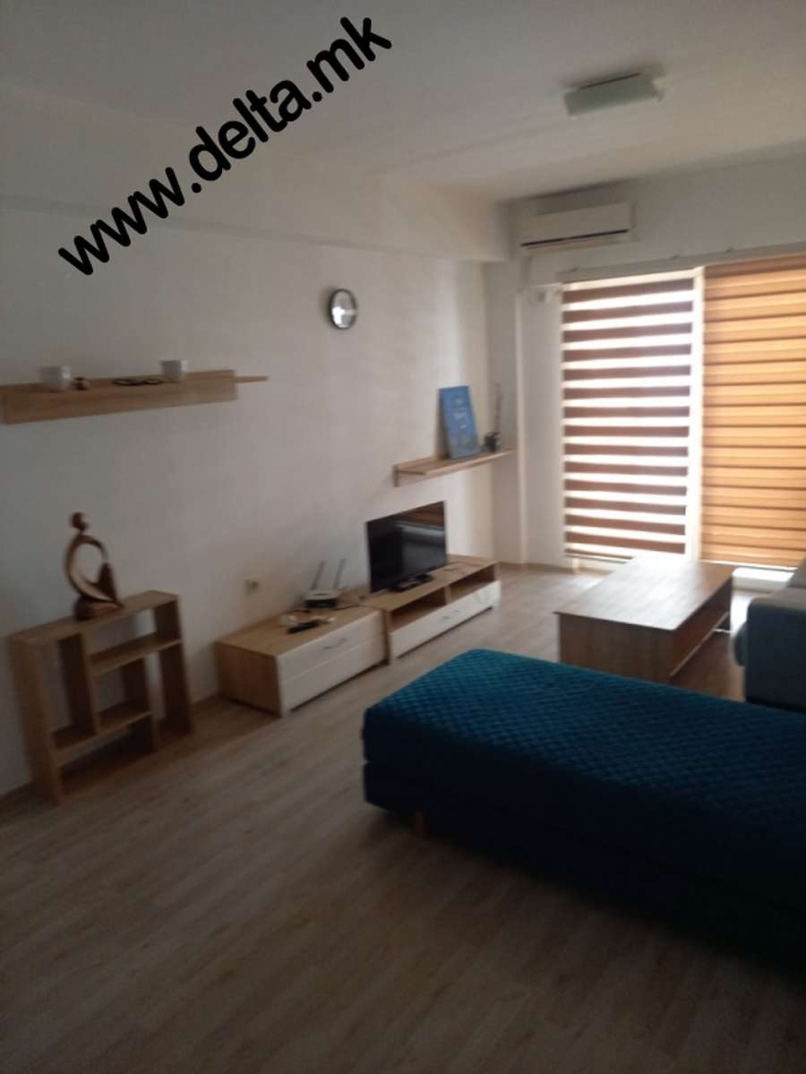 Apartament me tre dhoma gjumi në Qendër, Debar Maalo - 1