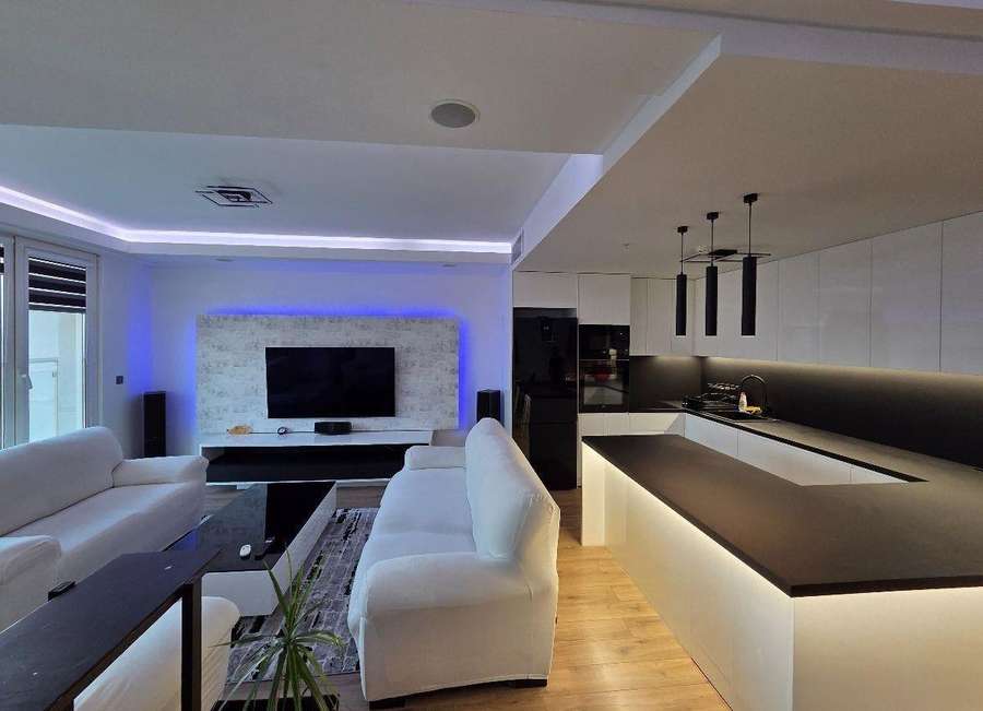 Three-bedroom apartment in Aerodrom - Jevahir - 1