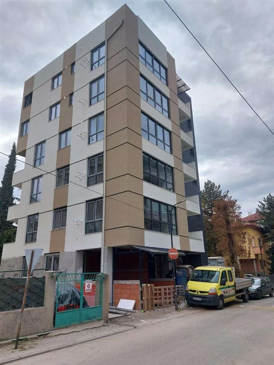 Apartament në Qendër - 1