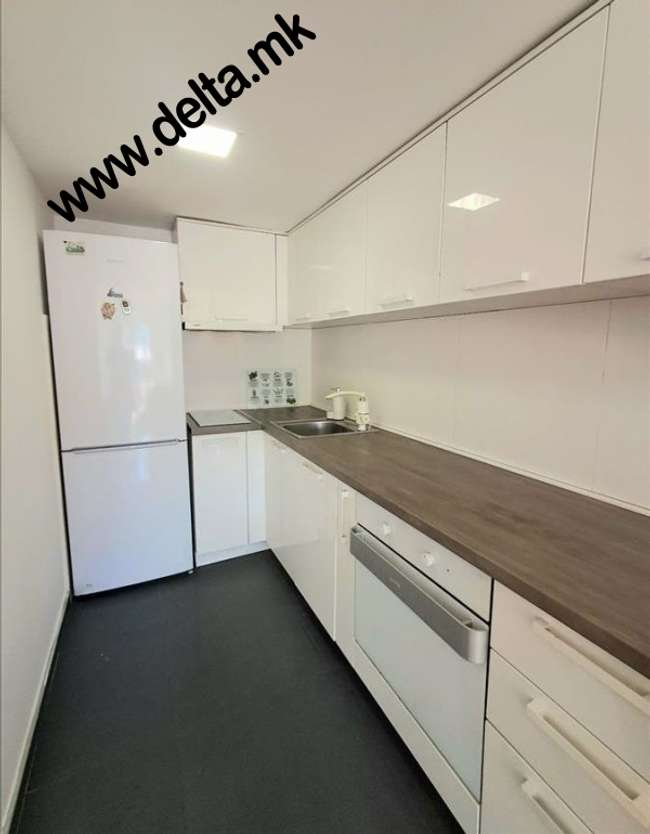 Apartament me tre dhoma gjumi për qira në Qendër - 2