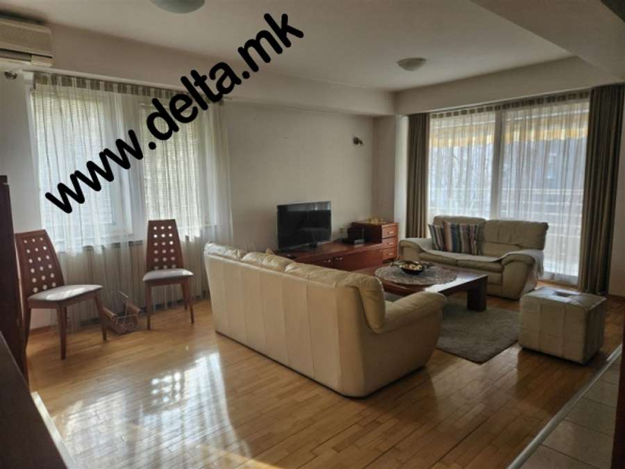 Apartament me dy dhoma gjumi në Qendër - 1