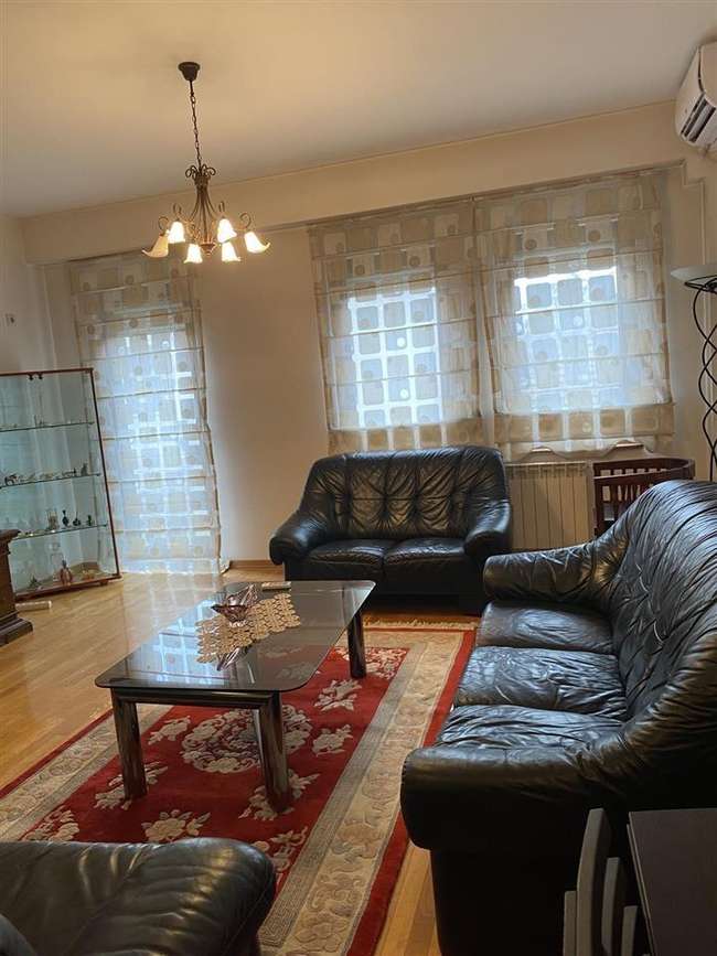 Apartament në Qendër - 3