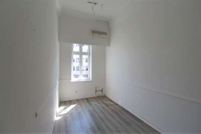 Office space for rent in the square - 3
