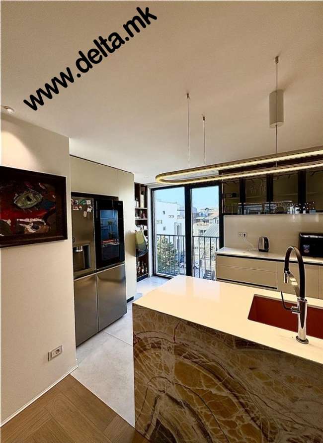 Apartament luksoz me kat të dyfishtë me katër dhoma gjumi - 2