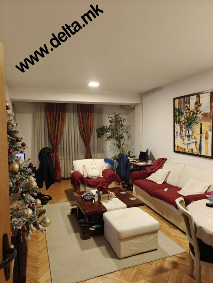 Apartament me dy dhoma gjumi i mobiluar plotësisht në Qendër - 1