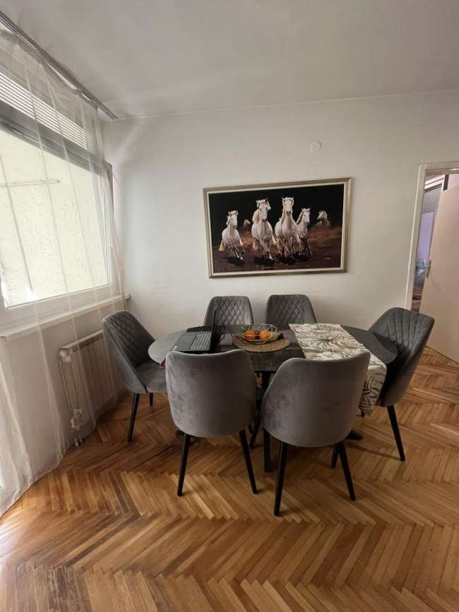 Family apartment in a quiet building - 3