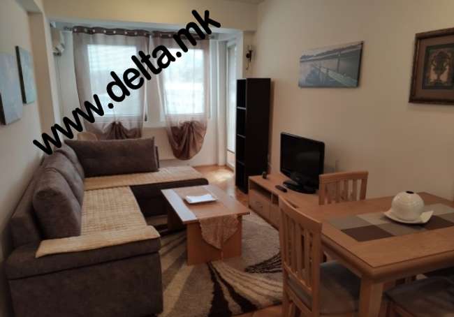 Apartament me dy dhoma gjumi në Qendër - 2
