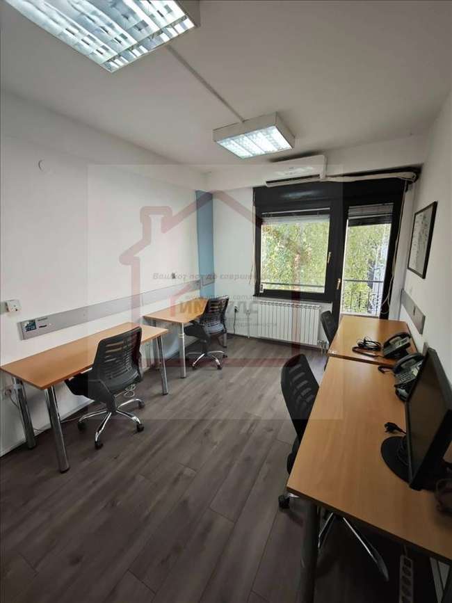 Commercial Space with Location in the Center - 3