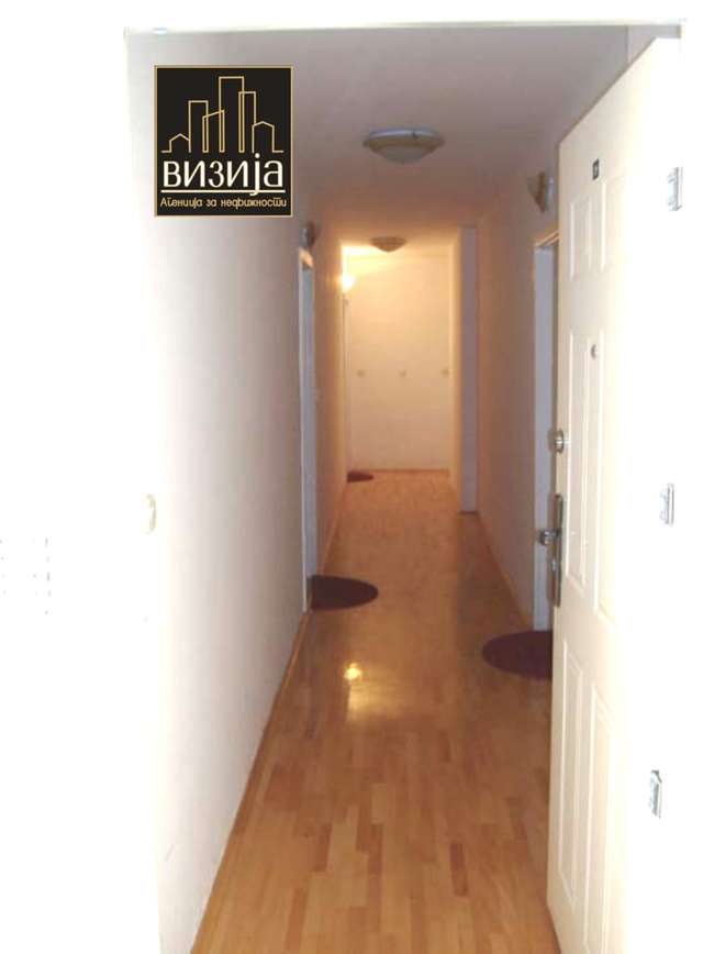 Apartament me 4 njësi 50m nga shëtitorja e qytetit - 2