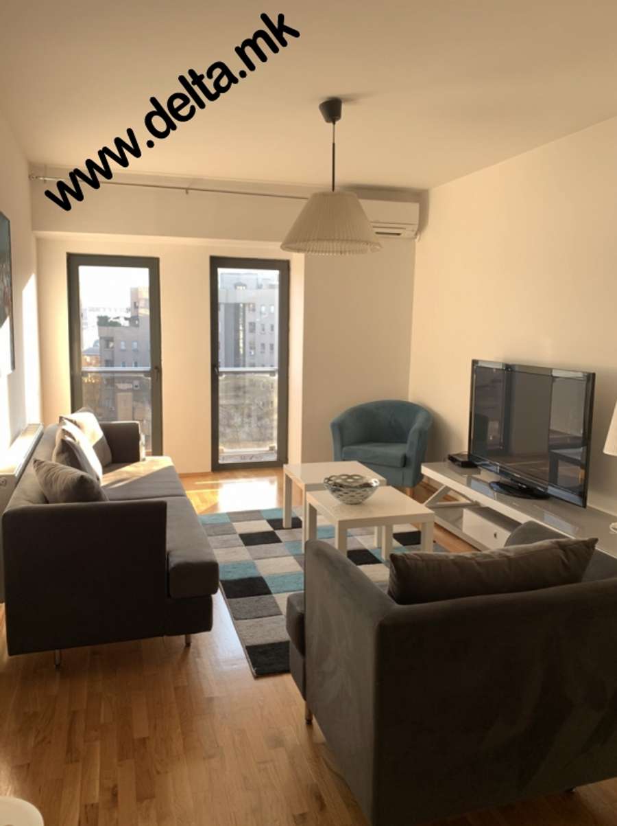 Apartament me dy dhoma gjumi për qira në Qendër - 1