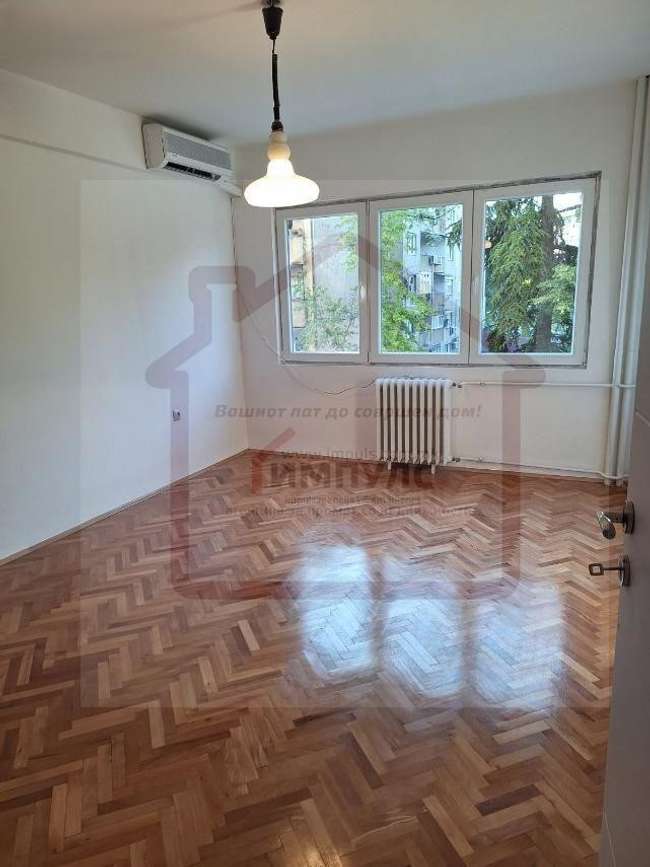 Apartament funksional me dy dhoma gjumi në një lokacion të shkëlqyer në Kisela Voda image