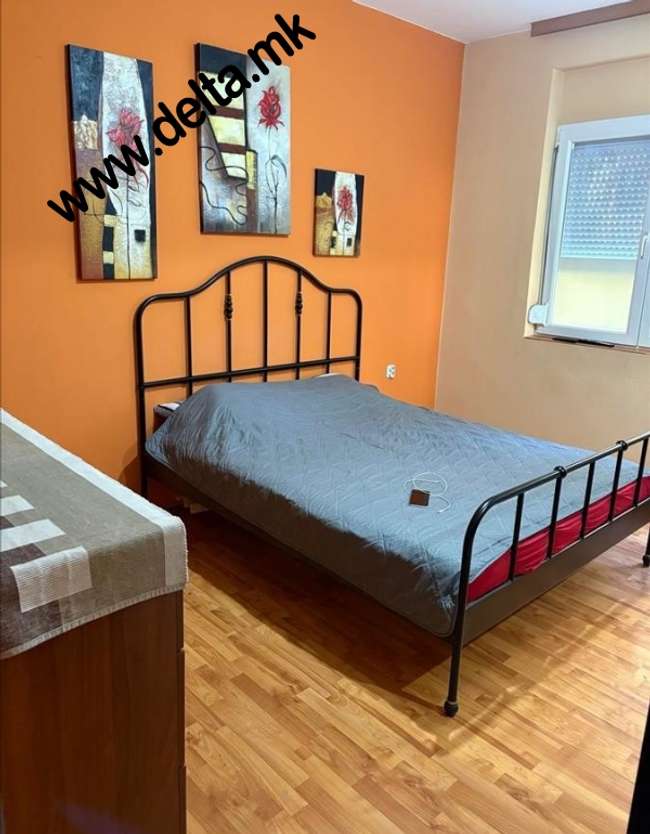 Renovated four-room apartment in the Center - 3