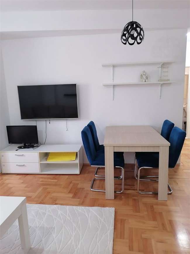 Apartament në Qendër - 2