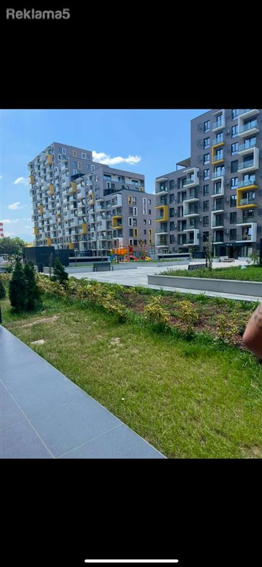 Apartament në Qendër - 1