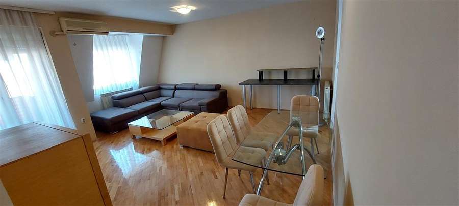 Apartament në Debar Maalo - 1