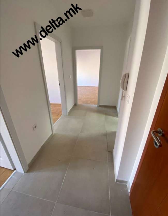 Apartament i zbrazët për zyrë në Debar Maalo - 2