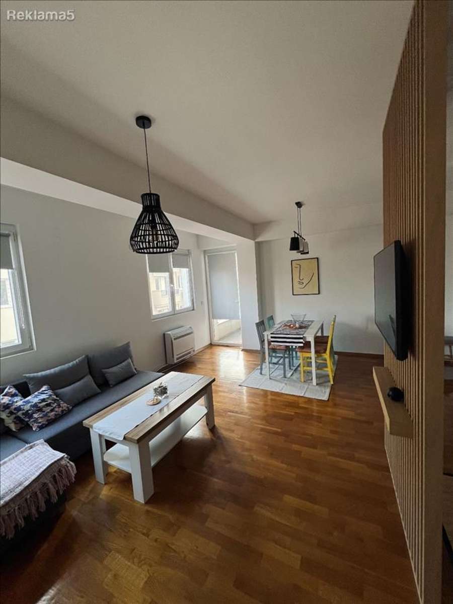 Apartament në Qendër - 1