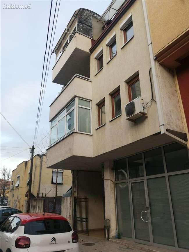 Гарсоњера во Центар image