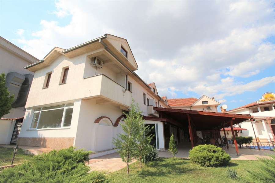 Objekte Tregtare për Qira - 1