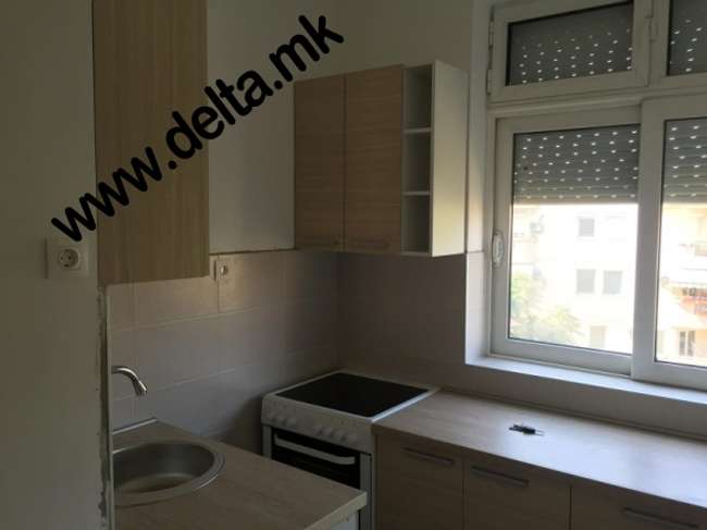 apartament i zbrazët në Qendër - 2