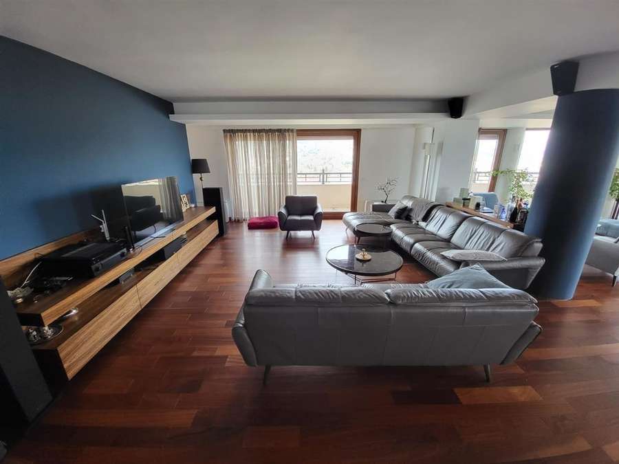 Apartament luksoz me katër dhoma gjumi - 1