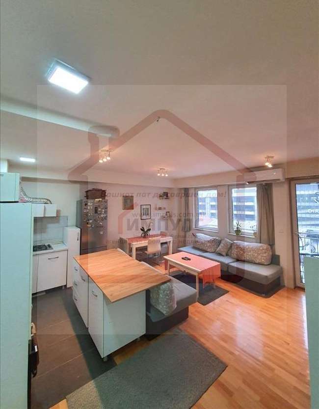 Shitet një apartament i bukur 3-dhomësh në qendër të rreptë, Shkup - 2