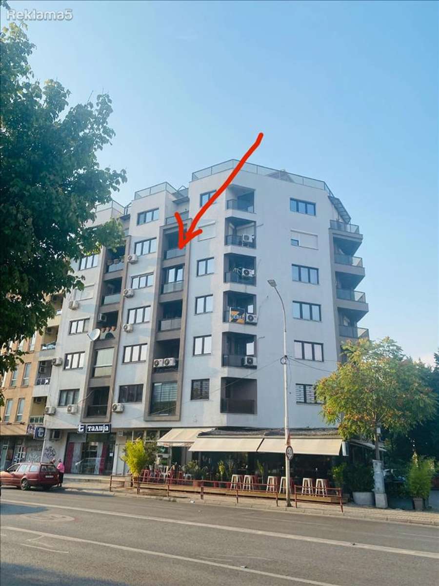 Apartament në Qendër - 1