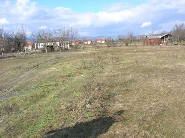 Плац на 15ти Корпус - 3