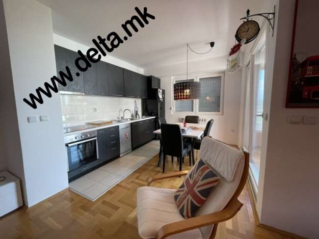 Apartament i ri katër dhomash për qira në Qendër - 3