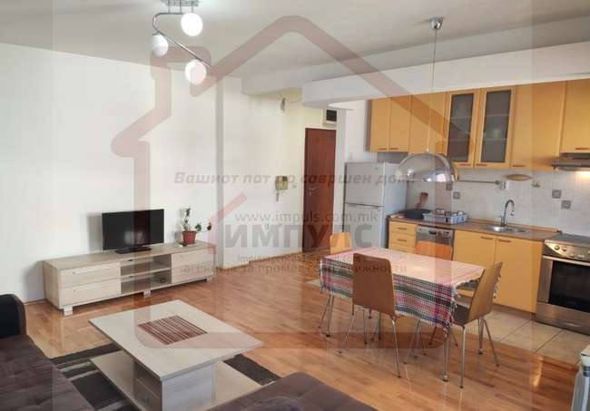 Apartament me dy dhoma gjumi për qira në Qendër, Ramstor image