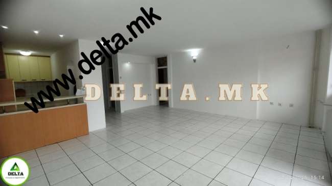 Jepet me qira apartament bosh tre dhomësh në Qendër - 2