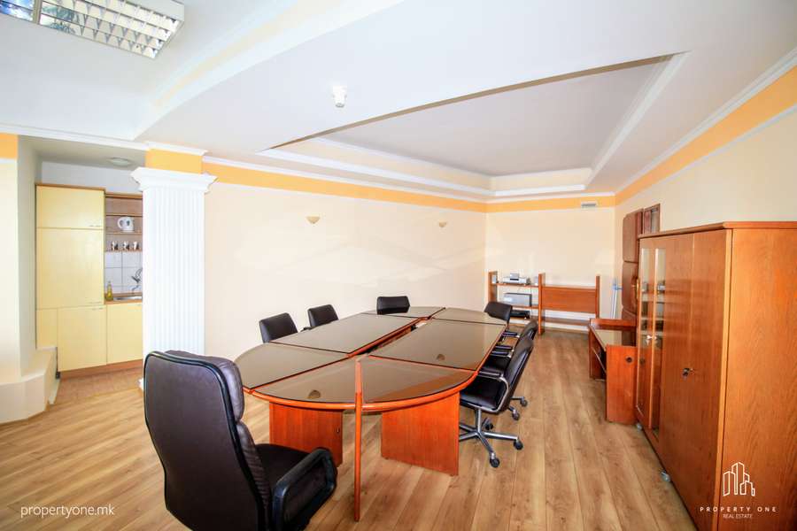 Commercial Space in Excellent Location - 1