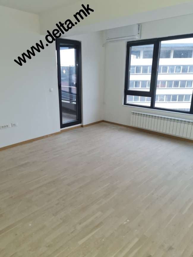 Apartament katër dhoma për qira - 2