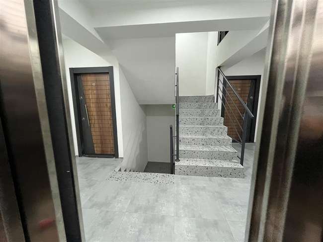 Apartament me tre dhoma në Vlae - 2