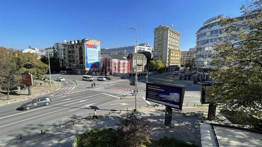 Dyqan në një Lokacion Atraktiv në Qendër - 1
