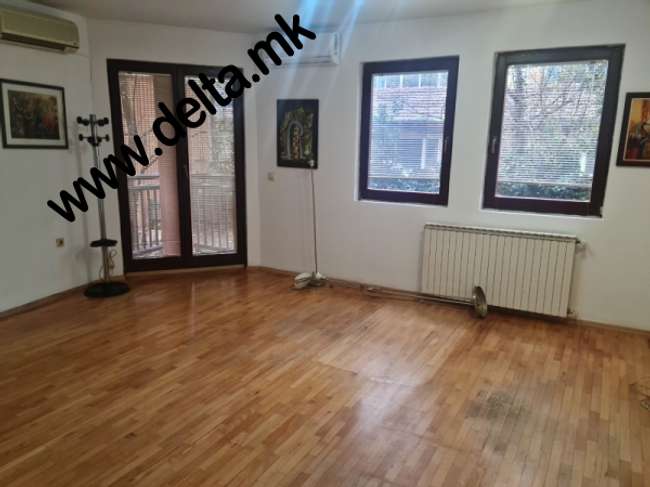 Apartament i zbrazët në Qendër pranë Diamond - 3