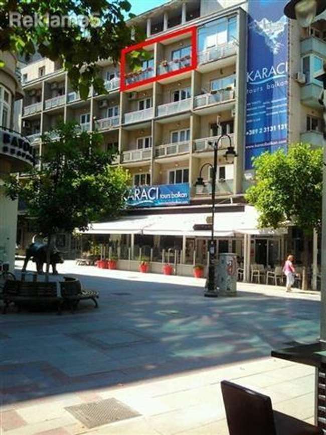 Apartament me tre dhoma në Qendër, Rruga Maqedonia - 3