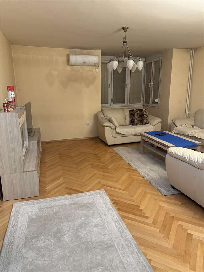 Apartament në Qendër - 2