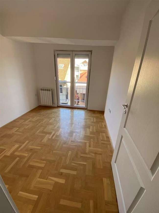 Apartment in Debar Maalo - 3