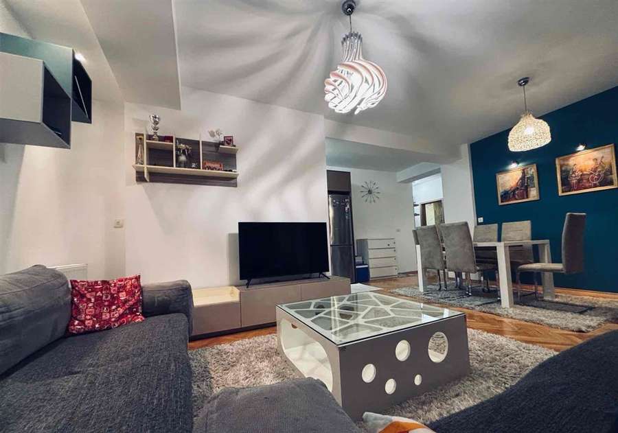 Apartament në Qendër - 1