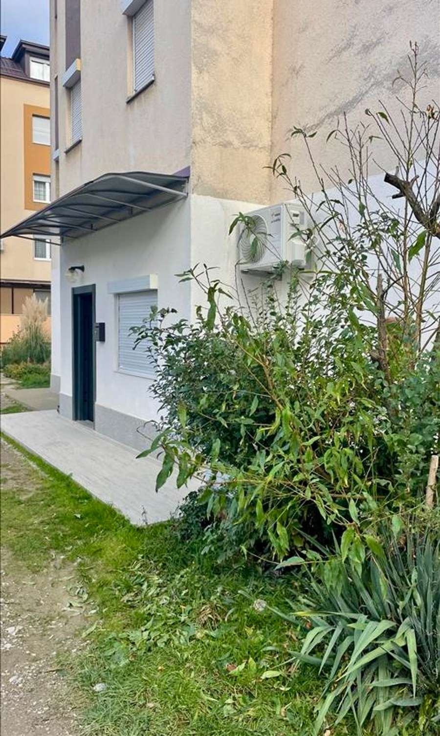 Renovated Apartment on the Ground Floor in the City Center - 1