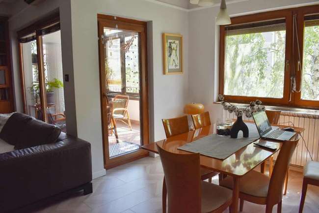 Apartament urban dhe i ndriçuar me garazh pranë Sallës Universale - 2