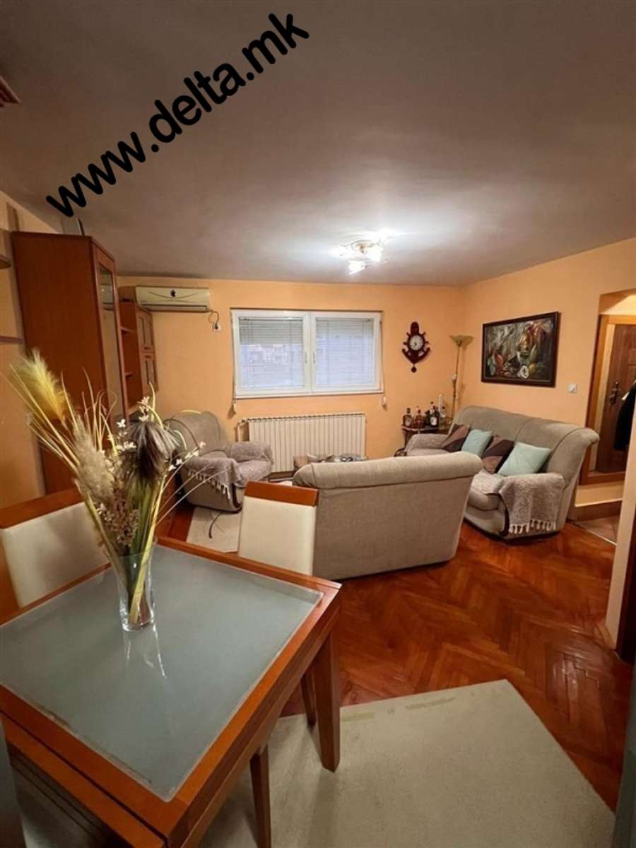 Apartament me tre dhoma në Debar Maalo - 1