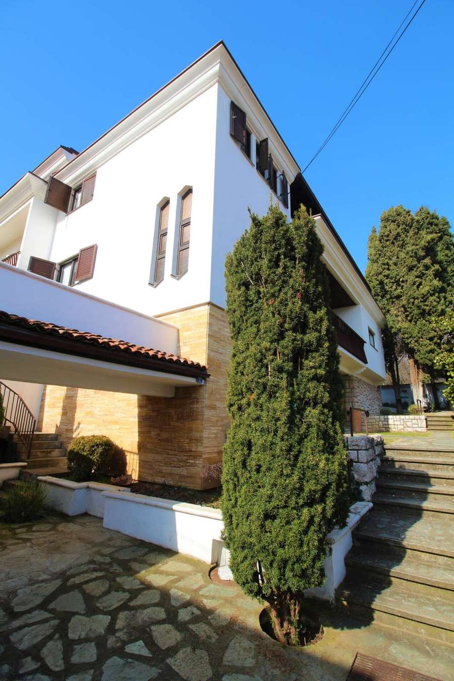 House with yard in Crnice - 1