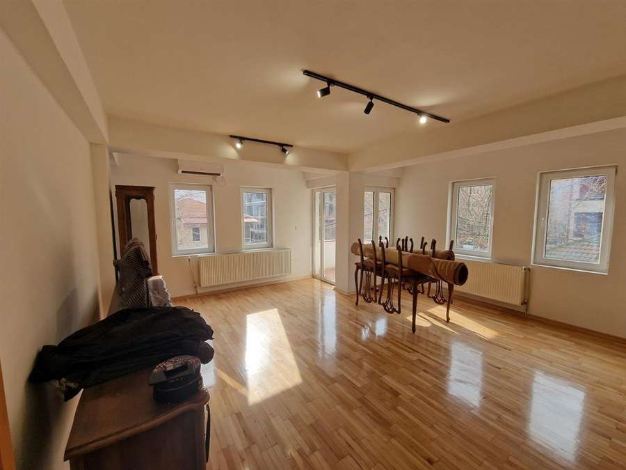Apartament në qendër - 1