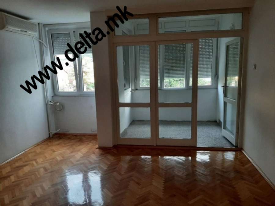 Apartament dy dhomësh i rinovuar në Karposh 4 - 1